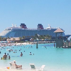 Meet your Posher, Mae